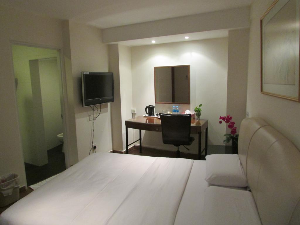 Amber Hotel Katong Singapore Exterior foto