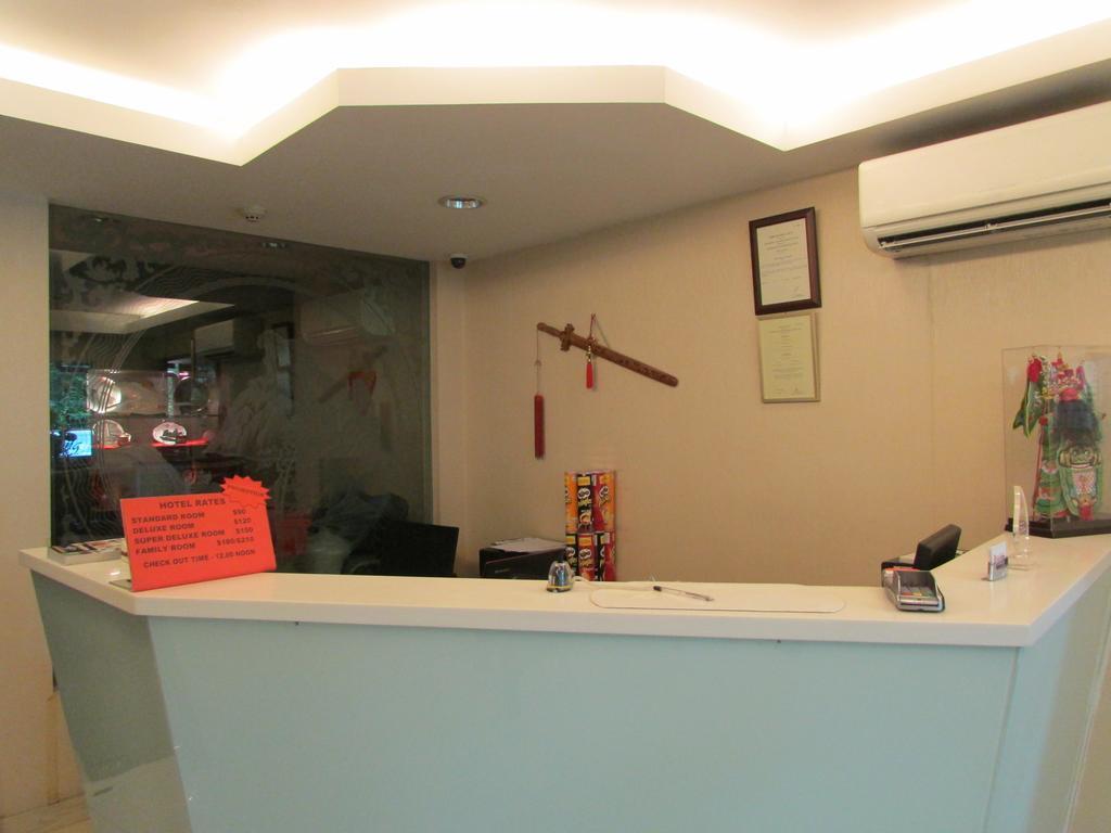 Amber Hotel Katong Singapore Exterior foto